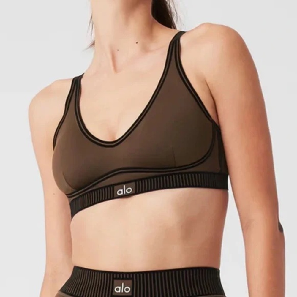 ALO Airlift Line Up Bra in Espresso Size XS
